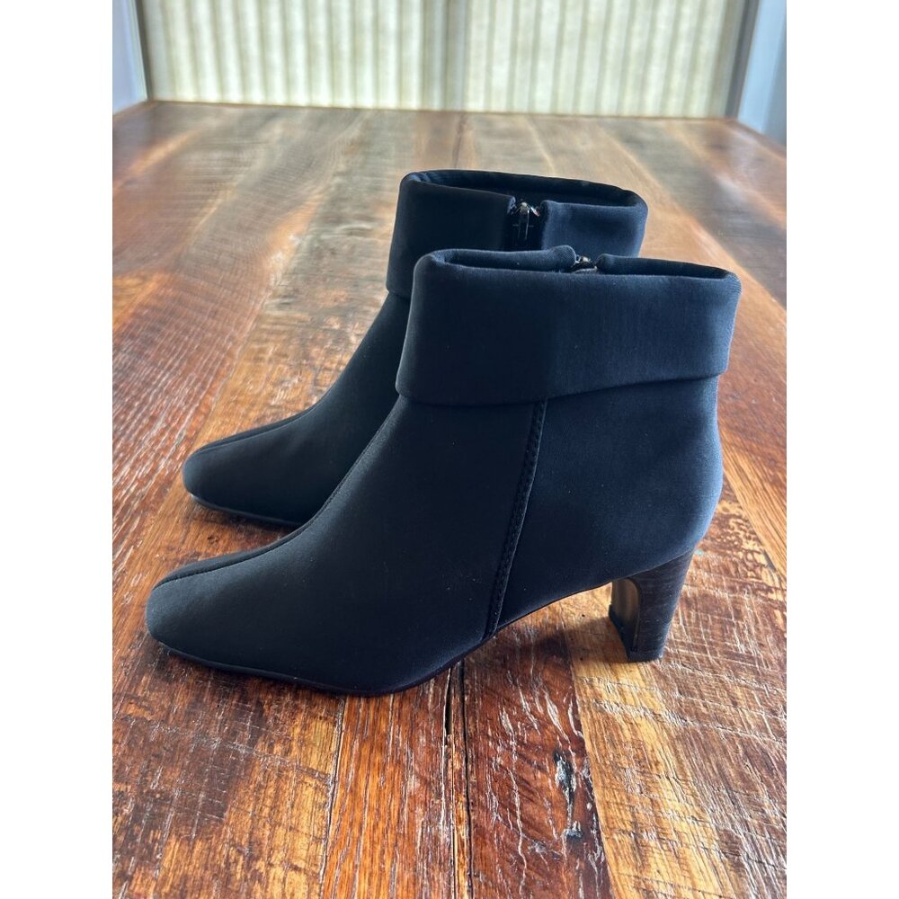 Cinderella of Boston Womens Black Ankle Booties With Folded Cuff & Side Zipper S